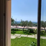 View & Free Parking * Pastrengo