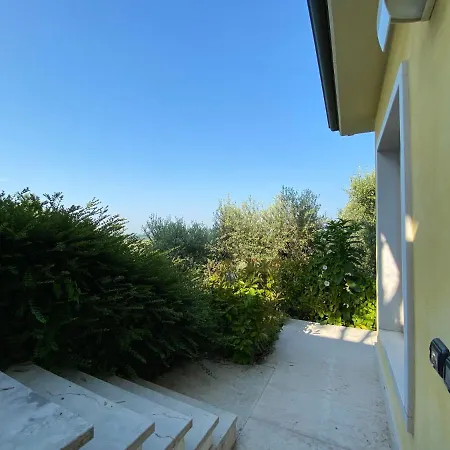 Apartment View & Free Parking Pastrengo