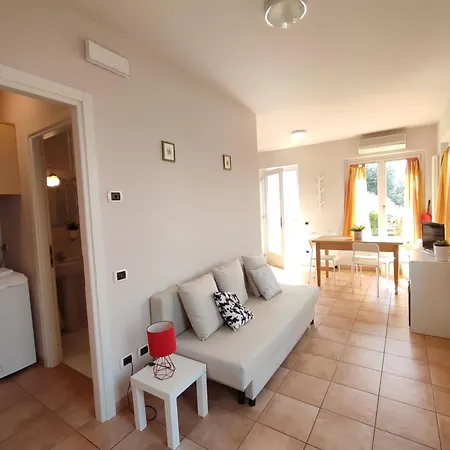 Apartment View & Free Parking Pastrengo