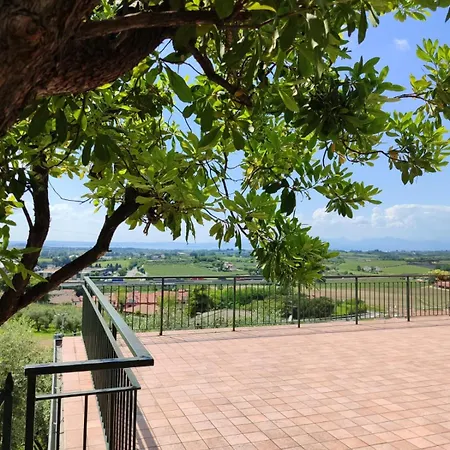 View & Free Parking Apartment