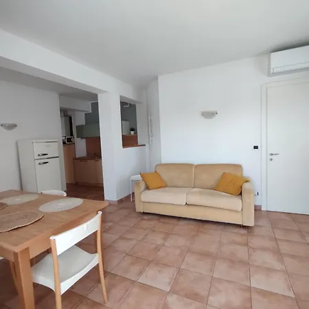 Apartment View & Free Parking