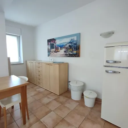 View & Free Parking Apartment Pastrengo