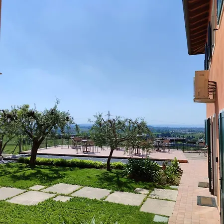 Apartment View & Free Parking Pastrengo