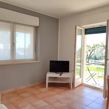 Apartment View & Free Parking Pastrengo